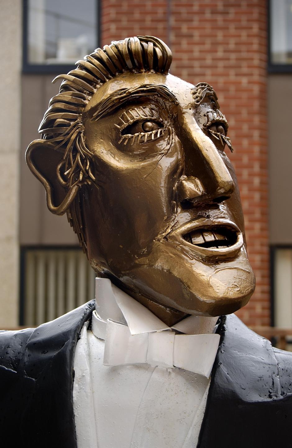 Dancer head detail 3